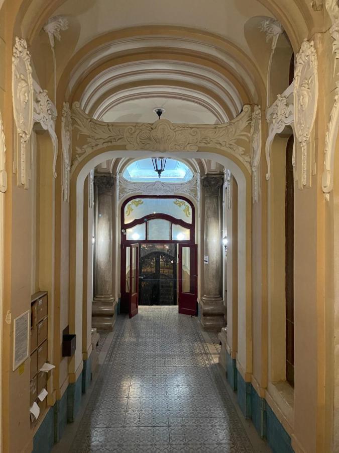 Vintage Home In The Heart Of The City Budapeste Exterior foto
